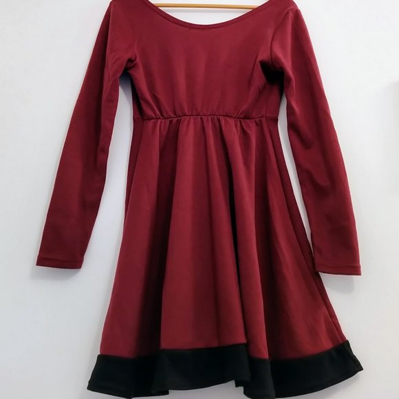 Women Burgundy Red V-Neck Tunic - Picture 2 of 4